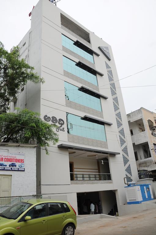 Hotel Athidi Grand Visakhapatnam Værelse billede