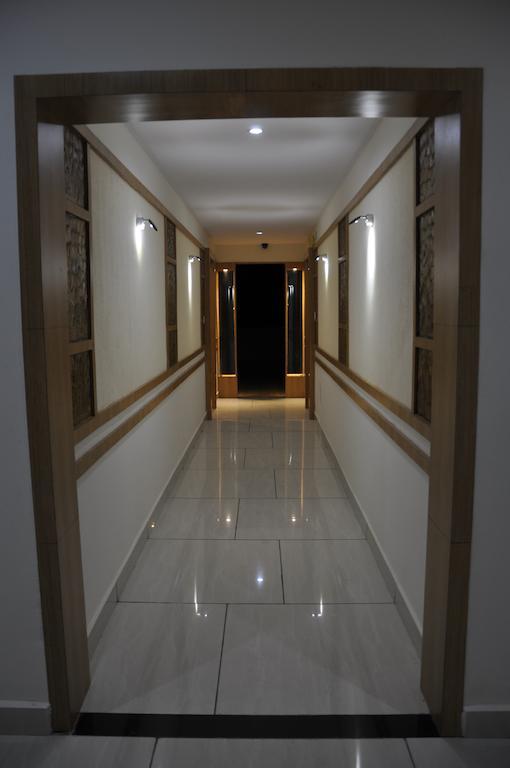 Hotel Athidi Grand Visakhapatnam Værelse billede